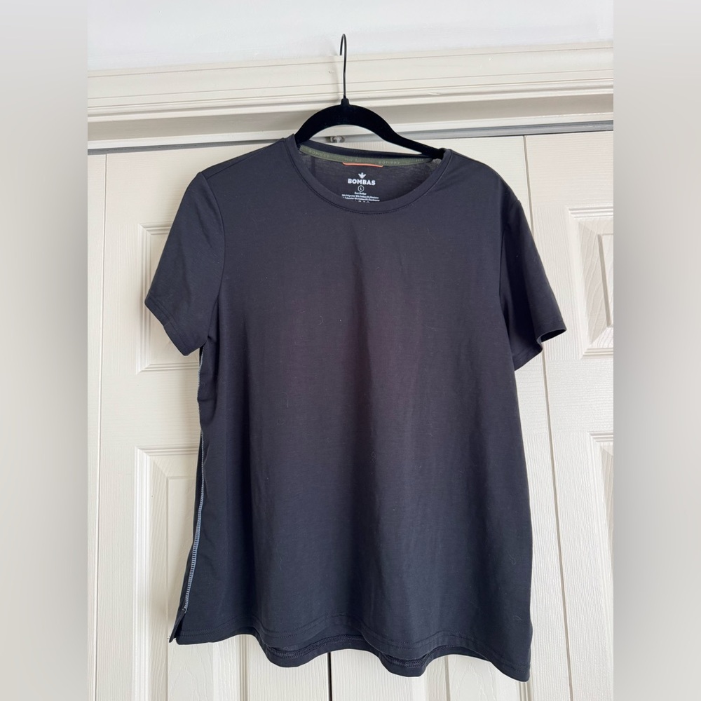 Bombas Black Short Sleeve T-shirt Size Large